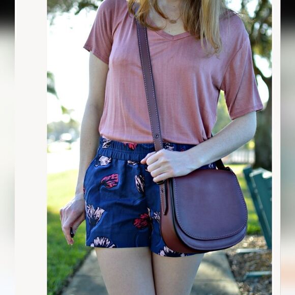 J. Crew Boardwalk Blue Floral Pull on Shorts size 0 - Picture 1 of 13